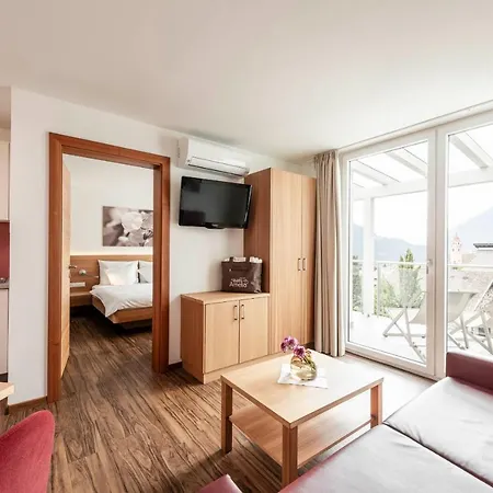 Aparthotel Amelia 3*