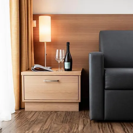 Garni Amelia Aparthotel 3*