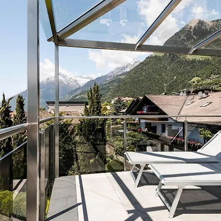 Aparthotel Garni Amelia Dorf Tirol