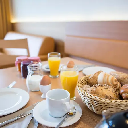 Garni Amelia Aparthotel Dorf Tirol